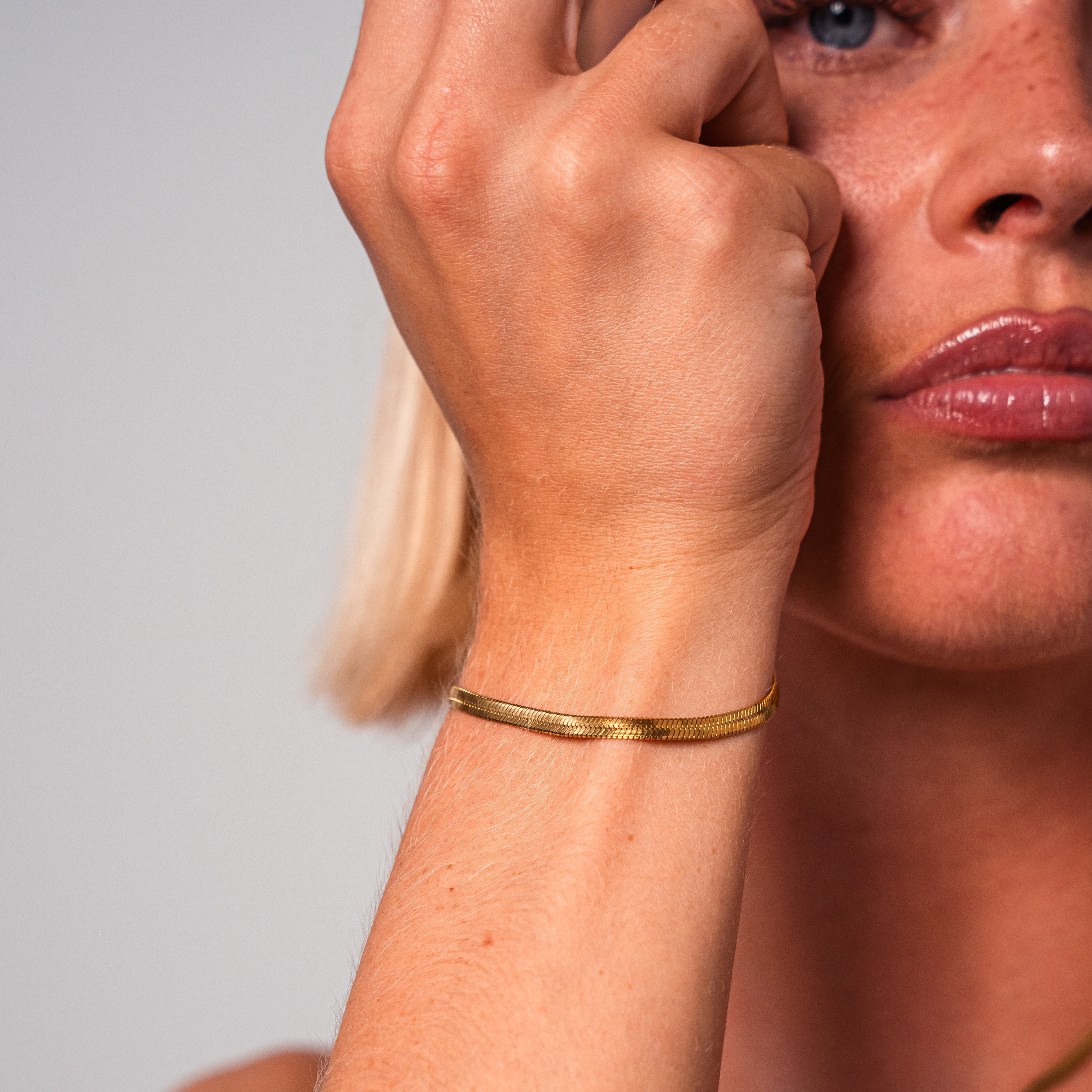 Stella rannekoru kalaluurin muotoinen