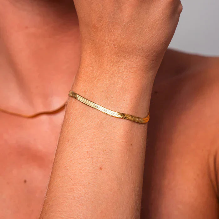 Stella rannekoru kalaluurin muotoinen