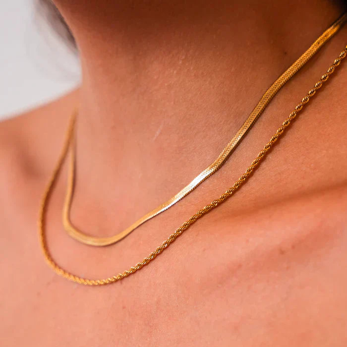 kerrospinntainen Hailey-riipusketju