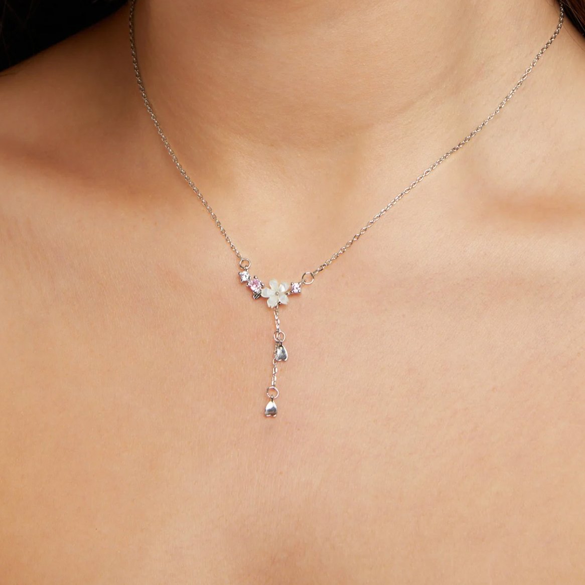 Koru kirsikankukilla